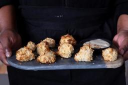 Spicy Cauliflower wings with Maggi Chili Garlic dipping sauce